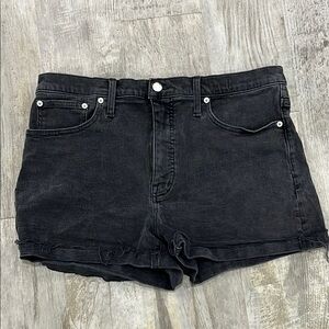 Madewell shorts women 32 Black Jean Shorts with Frayed Hem and High-Waist